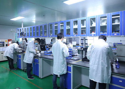 創(chuàng)新驅(qū)動(dòng)未來(lái) 電子專用材料制造研發(fā)團(tuán)隊(duì)的挑戰(zhàn)與機(jī)遇